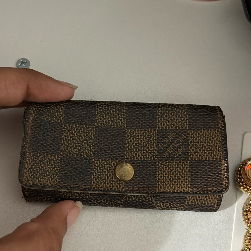 Louis Vuitton Damier 4-key holder